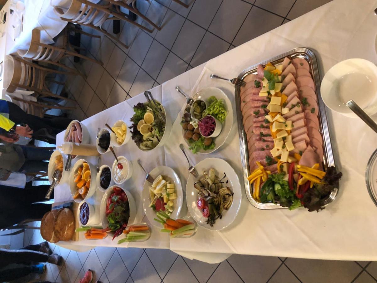 Napsugar Club Es Panzio Bed & Breakfast Fonyod Bagian luar foto
