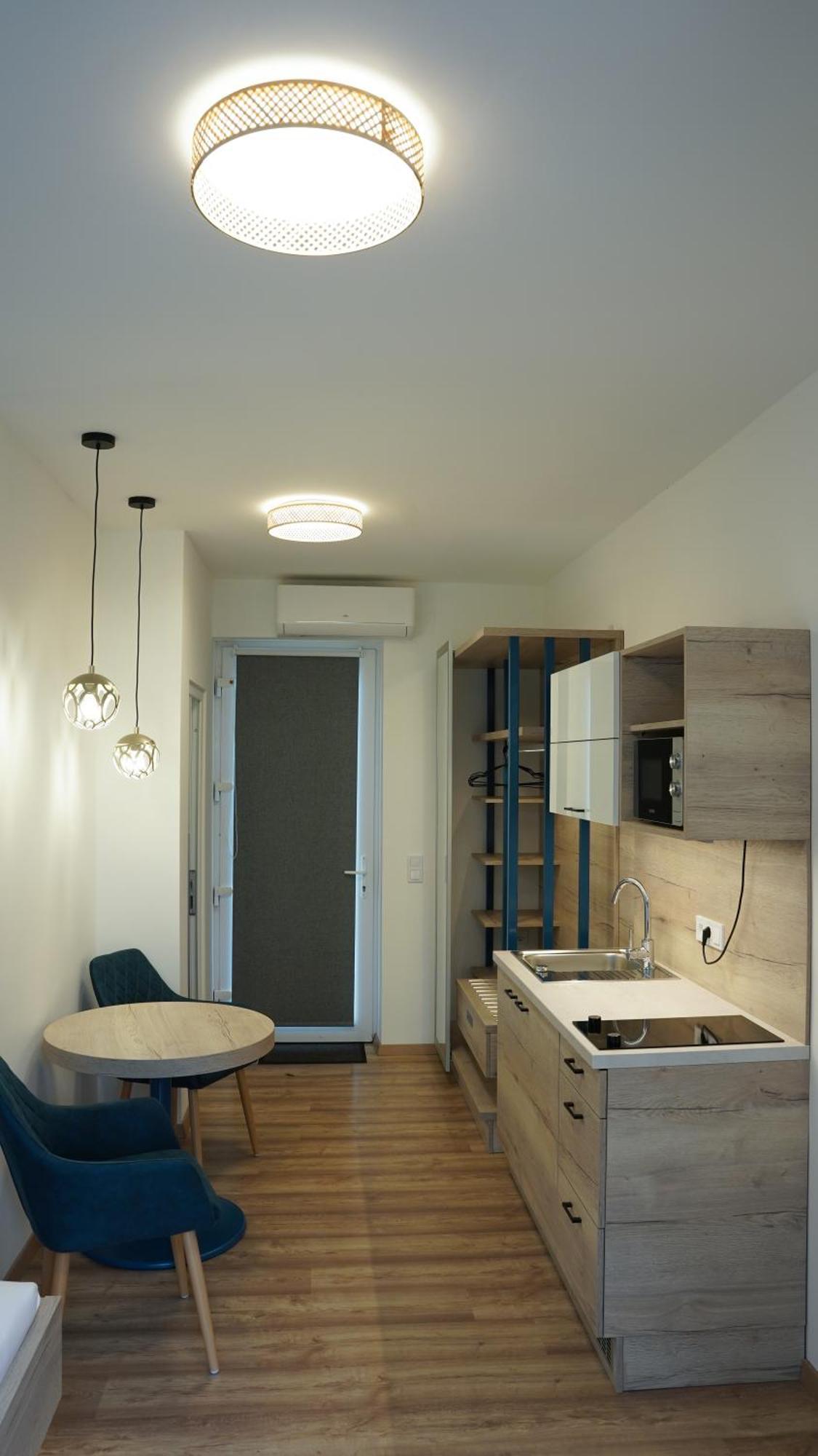 Napsugar Club Es Panzio Bed & Breakfast Fonyod Bagian luar foto
