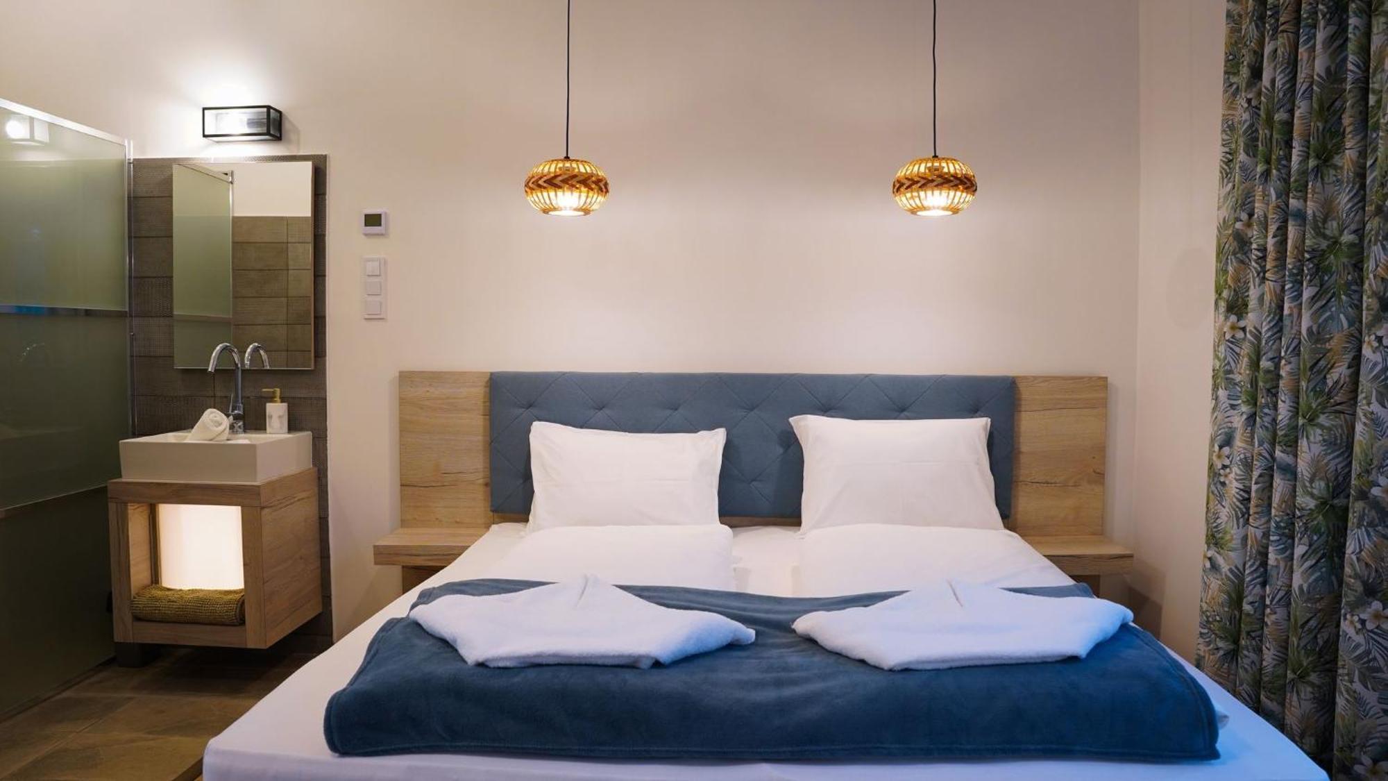 Napsugar Club Es Panzio Bed & Breakfast Fonyod Bagian luar foto