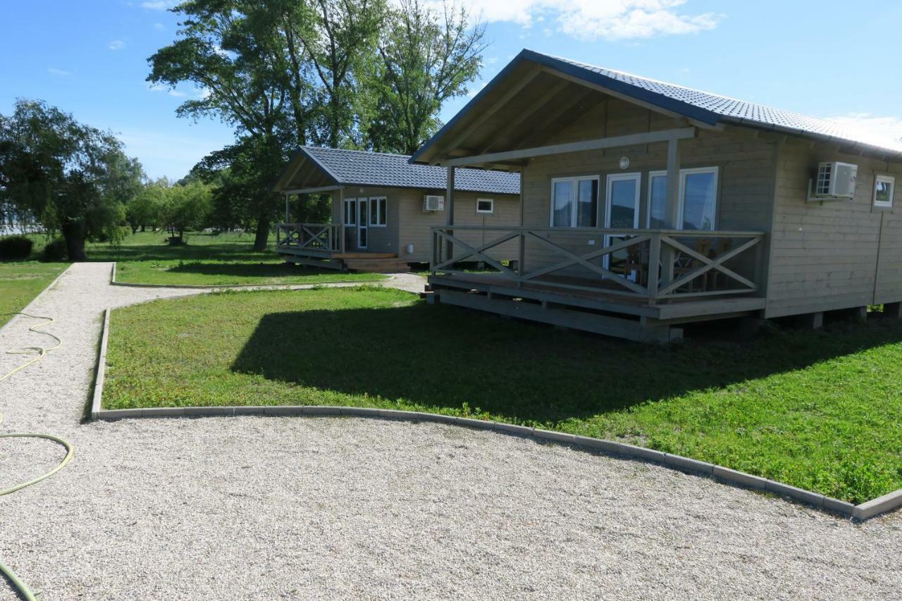 Napsugar Club Es Panzio Bed & Breakfast Fonyod Bagian luar foto